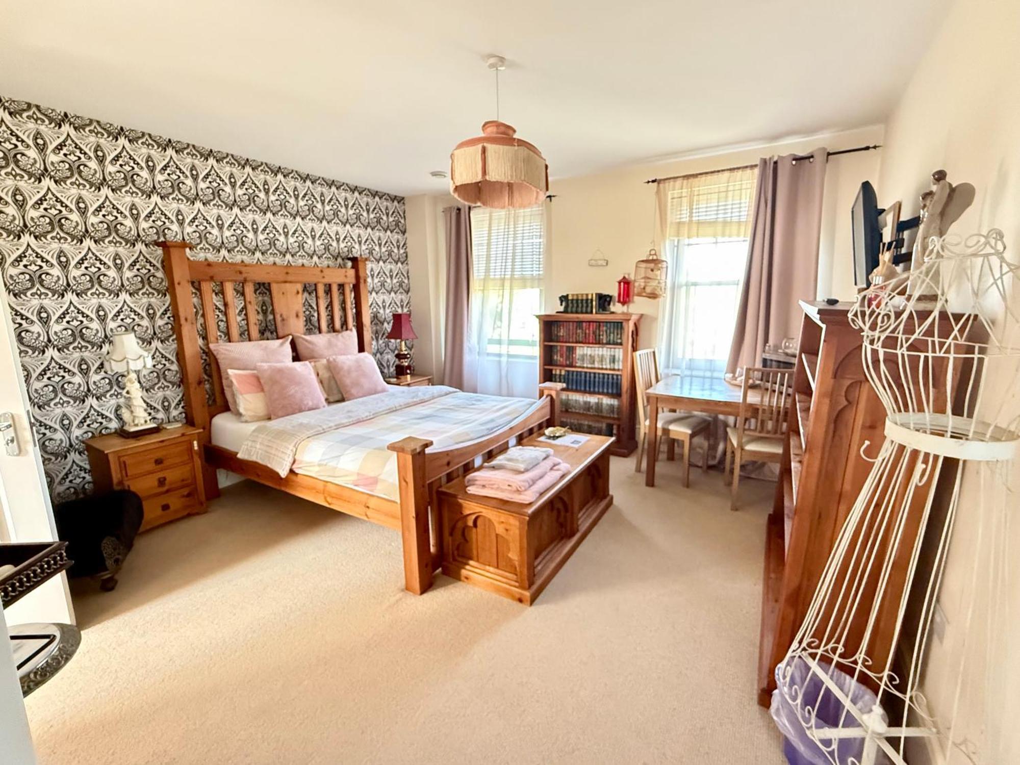 Upton Country Park 3* Northampton